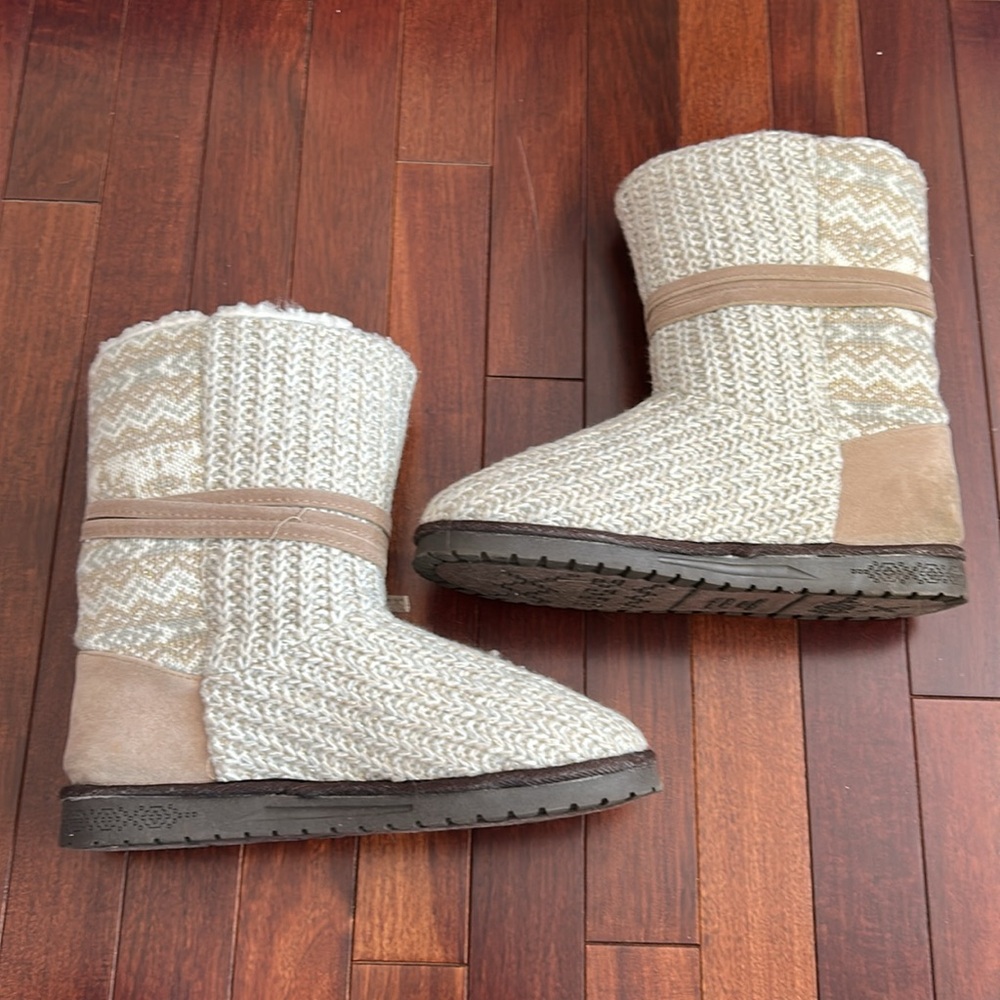 Essentials By Muk Luks Boots - Picture 4 of 7